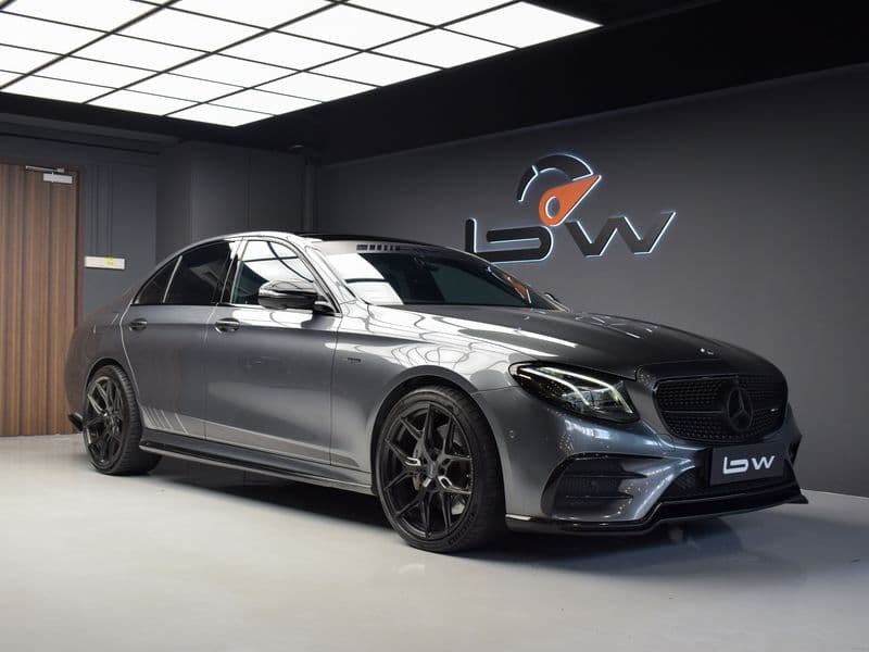 Mercedes-Benz E-Class photo 1
