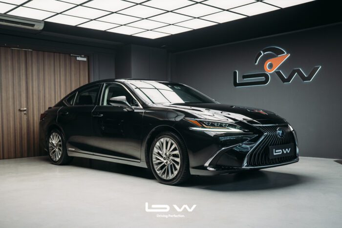 BW Lexus ES Hybrid ES300h Luxury