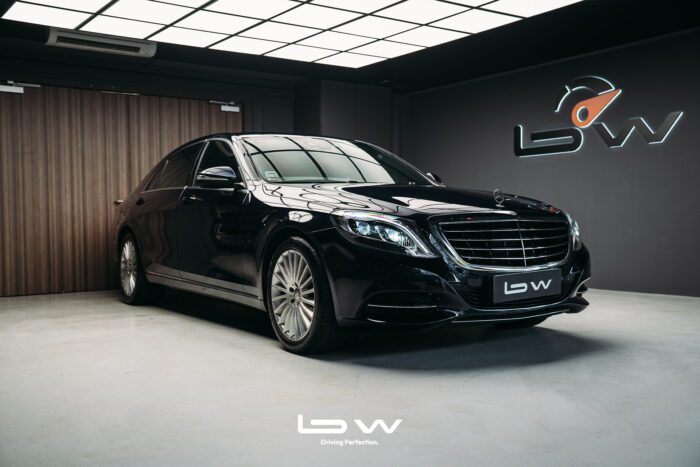 BW Mercedes-Benz S-Class S400L